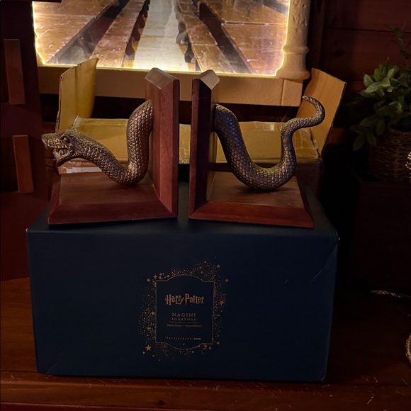Pottery Barn Teen Harry Potter Nagini 📕 Bookends BNIB - Picture 3 of 9